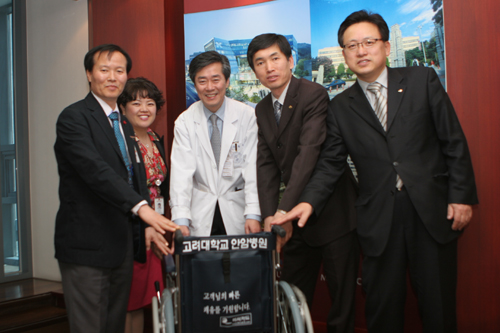 중앙지점, 고려대학교 부속병원과 무이자 할부 행사 및 휠체어기증 