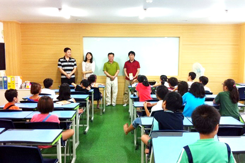 관악지역아동복지센터와 함께 영화관람 체험